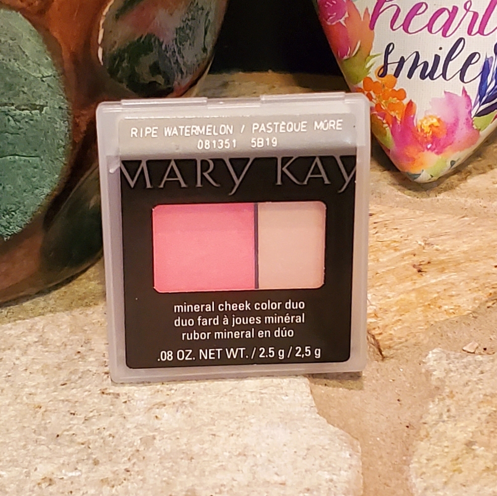 *NEW* Mary Kay Cheek Color Duo - Ripe Watermelon
